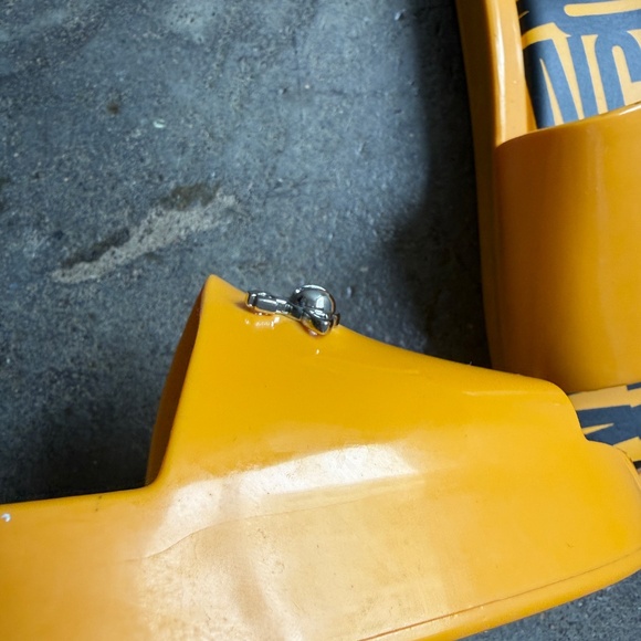 New Vintage Melissa Sandal w/ Metal Screw Orb - Picture 4 of 6